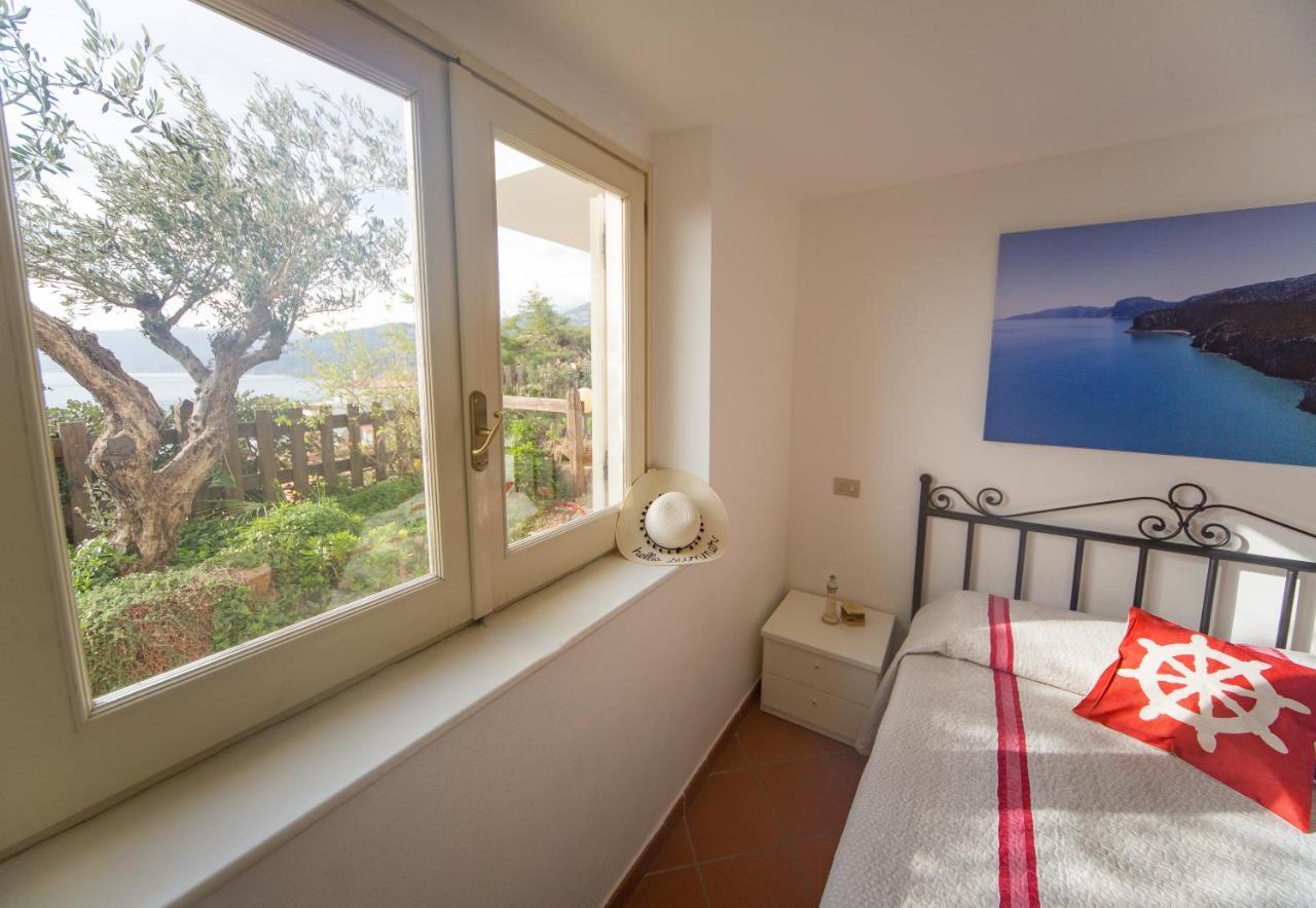 Ferienwohnung Casa Delta Delle Acque Vista Spettacolare E Giardino Cala Gonone Exterior foto